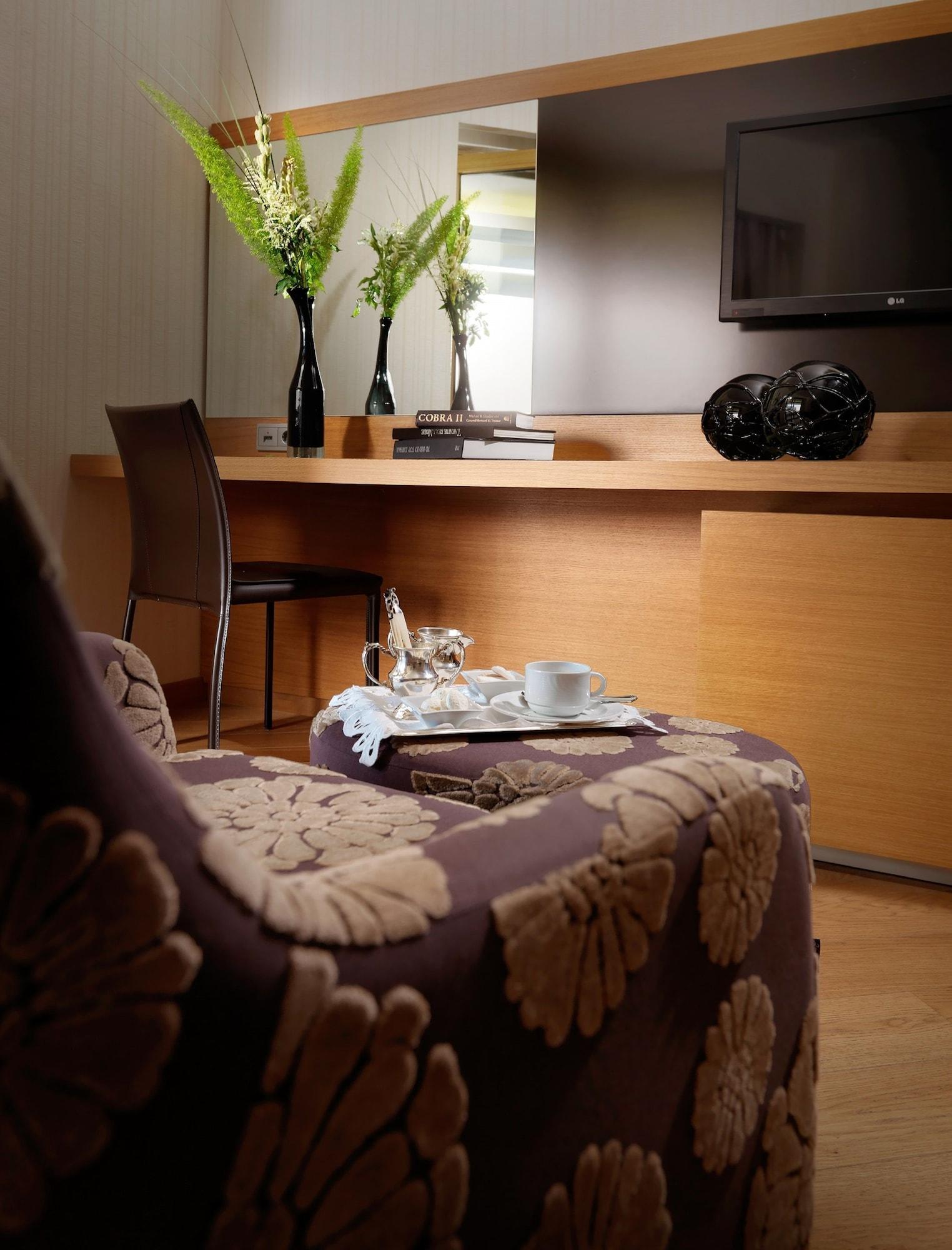Divani Escape - Adults Only Athens Room photo